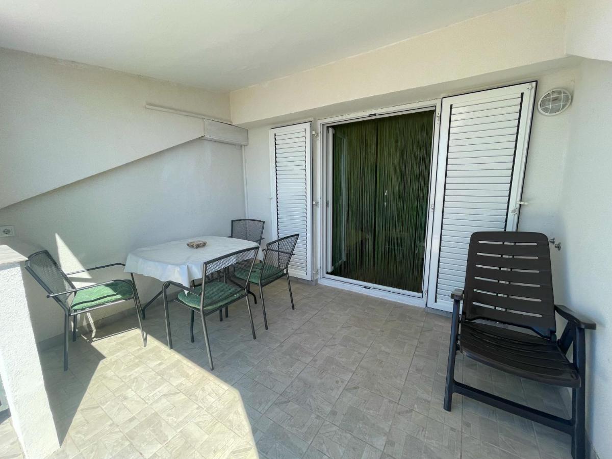 Apartmani Milan Crikvenica Exterior foto