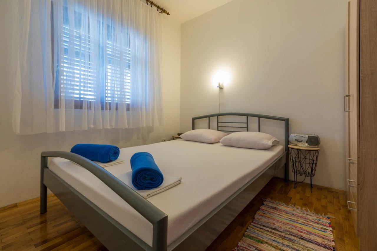 Apartmani Milan Crikvenica Exterior foto