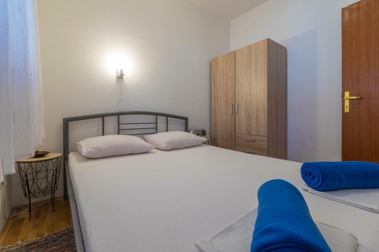 Apartmani Milan Crikvenica Exterior foto
