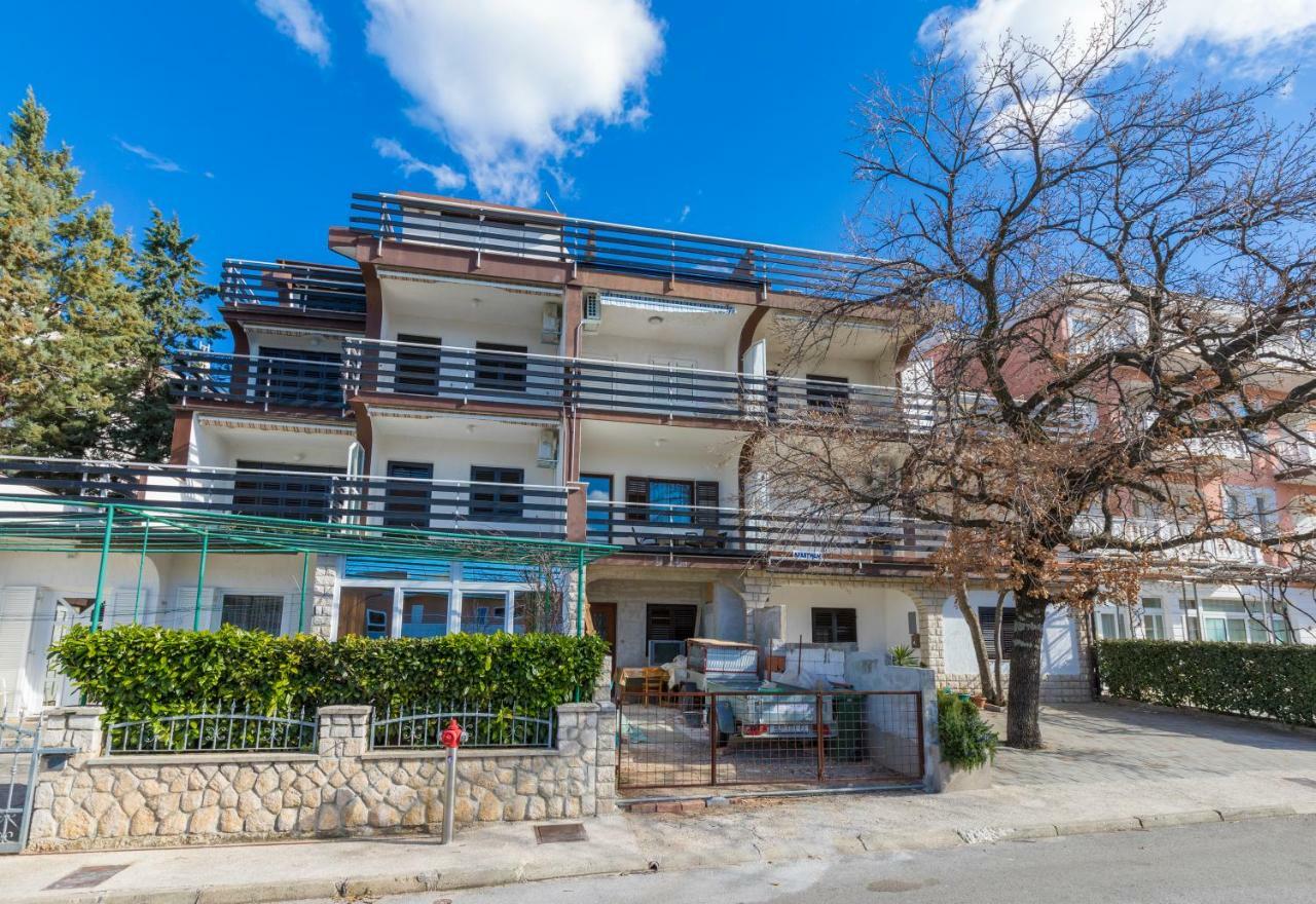 Apartmani Milan Crikvenica Exterior foto